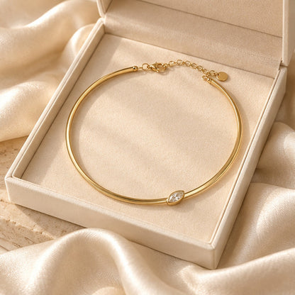 VIVALORA® Tessa Offset Collar Necklace — lifestyle and gifting scene
